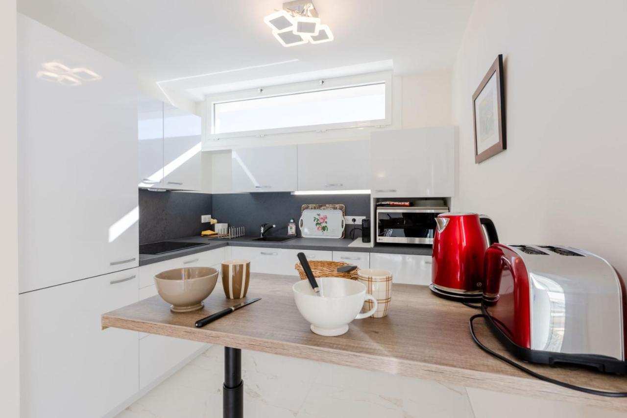 Serrendy Renovated 1-bedroom In A Private Estate * Cannes