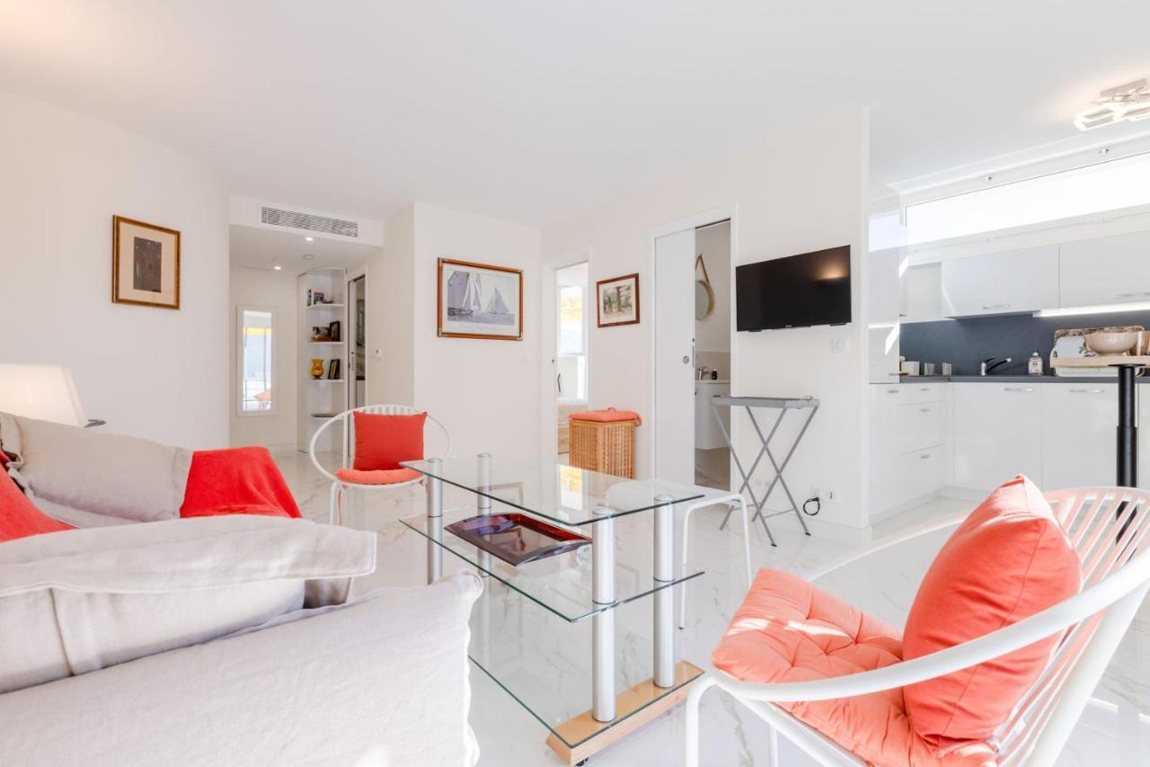 Serrendy Renovated 1-bedroom In A Private Estate Appartement *