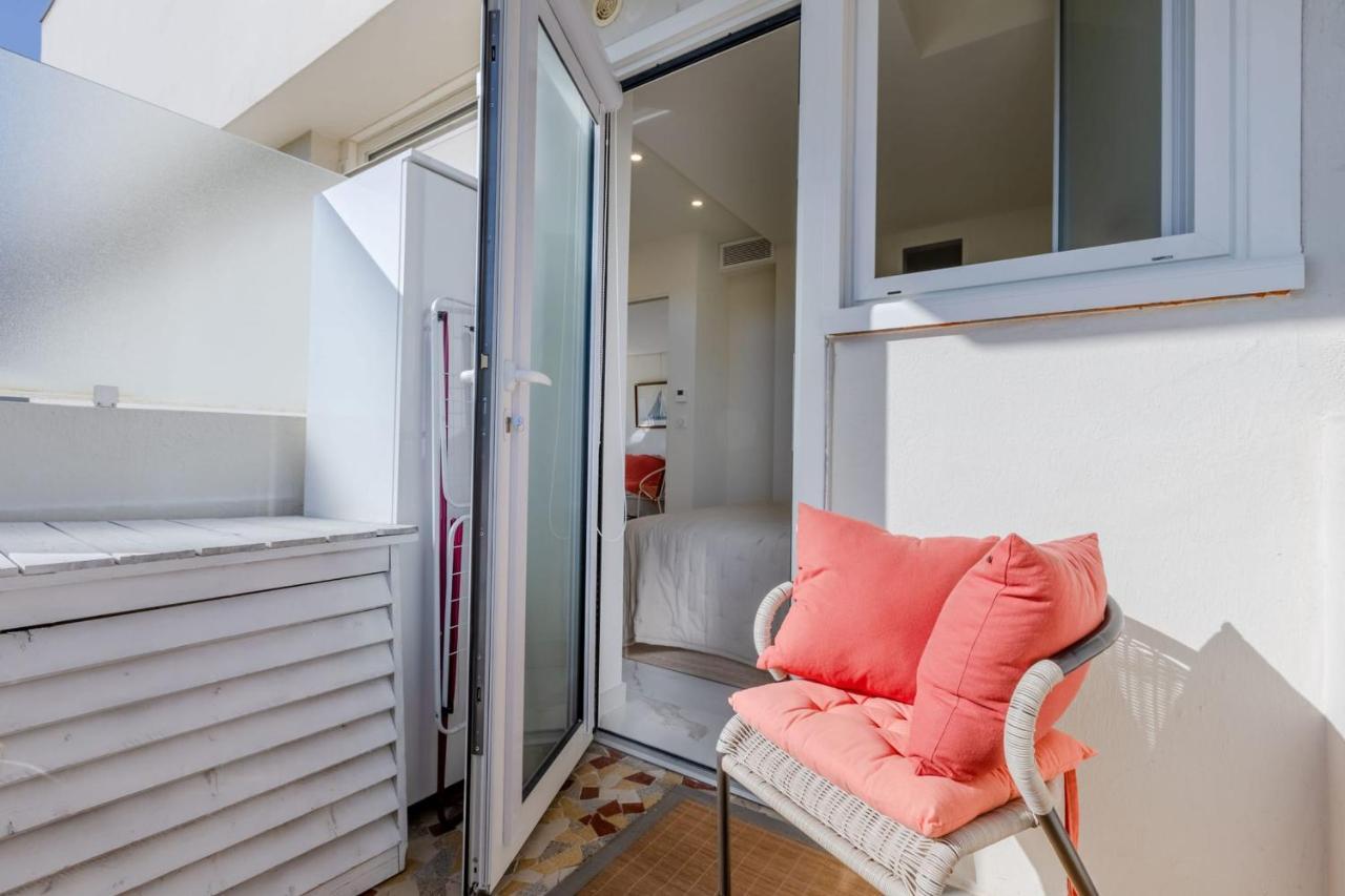 Serrendy Renovated 1-bedroom In A Private Estate Appartement *